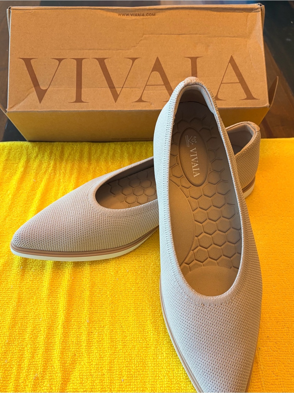 Vivaia Veronica Almond Water RPT Pointed Toe Flats - Size 40.5 (US 9-9.5)